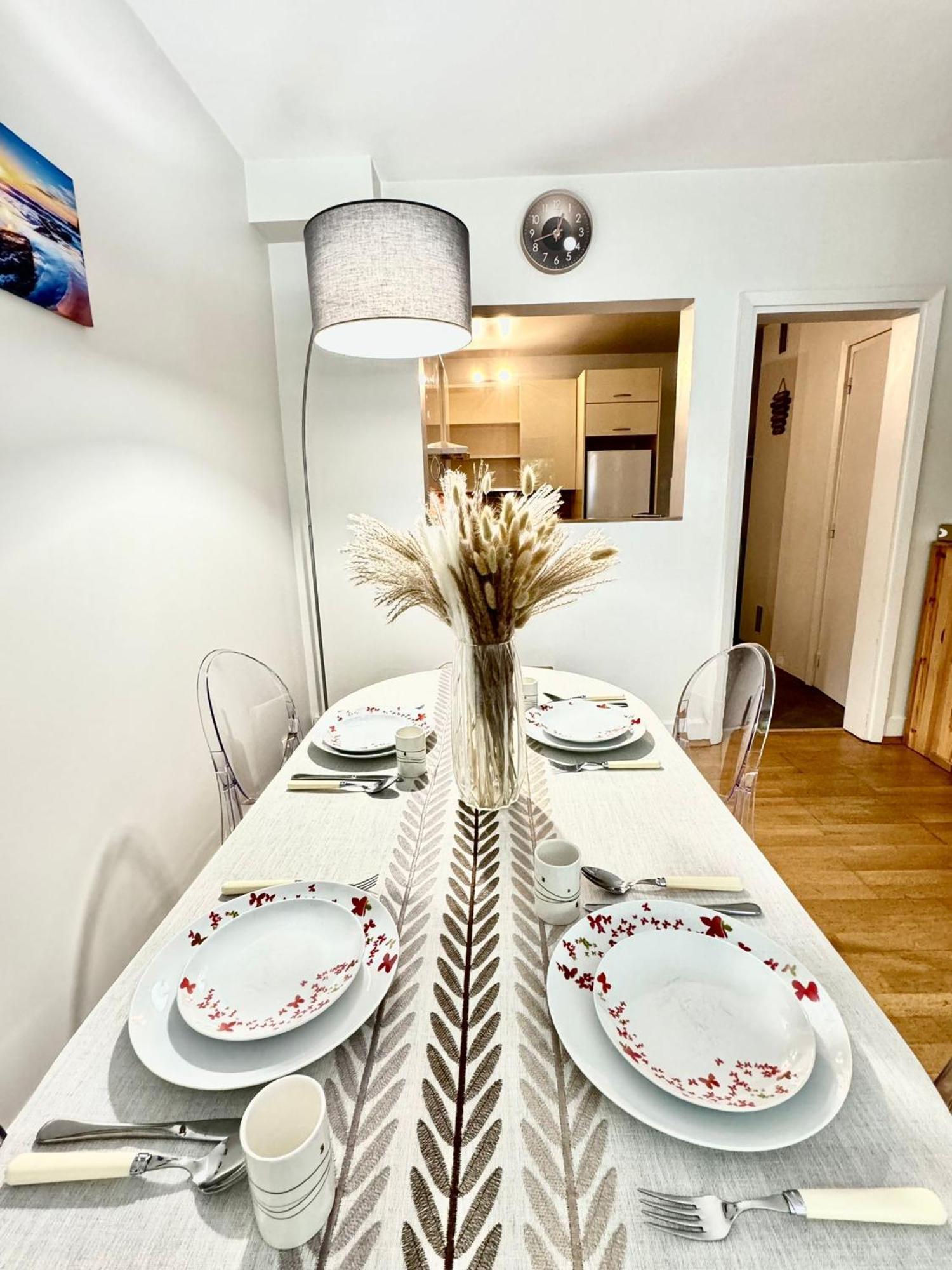 2 Bedrooms Near Tour Eiffel Free Parking High Security Appartement Parijs
